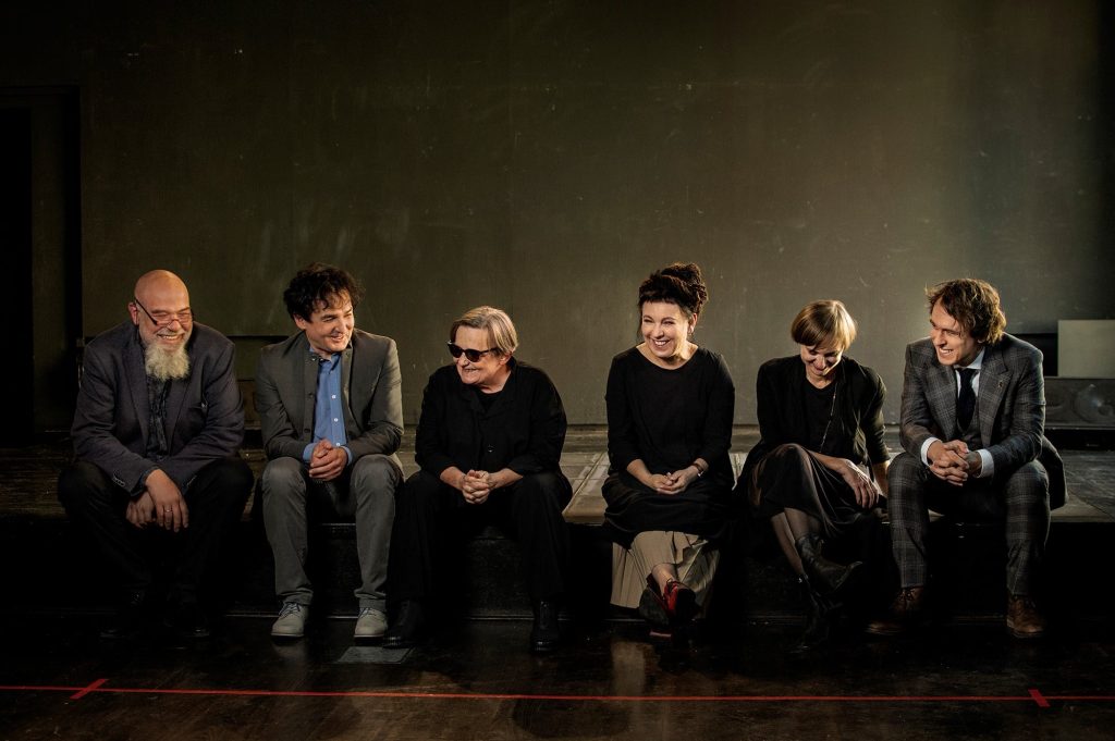 Od lewej: Irek Grin, Grzegorz Zygadło, Agnieszka Holland, Olga Tokarczuk, Izabella Kaluta, Zbyszko Fingas.Fot. Edyta Dufaj