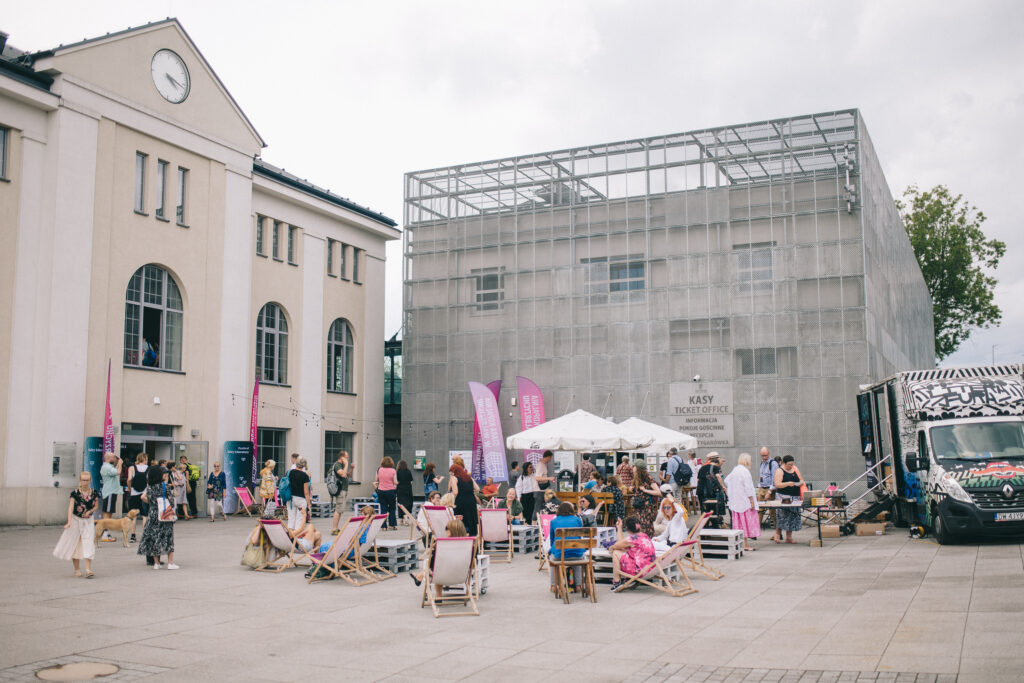 Panel (Nie)przezroczysty tłumacz, Festiwal Tłumaczy Olgi Tokarczuk. Fot. Jerzy Wypych